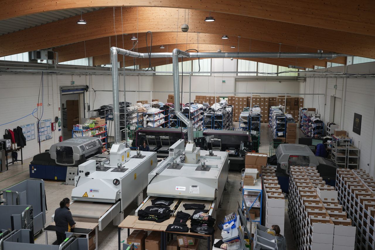 Produktion in der MarketPrint Druckerei heute